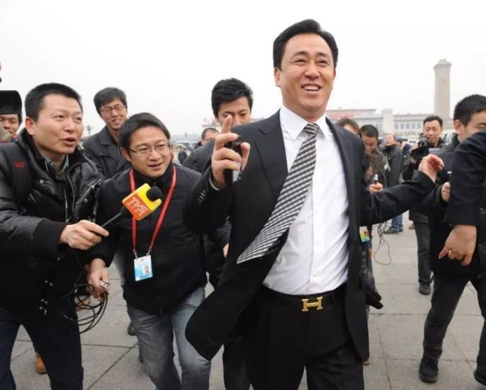 如松：许皮带为何开翻了“恒大号”？